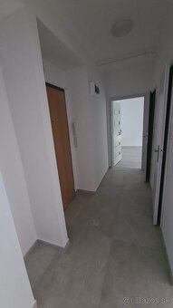 Na predaj zrekonštruovaný 2 izb. byt v centre mesta na 1.p - 4
