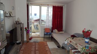 SPEKTRUM REALITY- Na PREDAJ garsónka, 23 m2 s loggiou, okres - 4