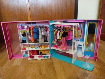 Skriňa na oblečenie Barbie - 4