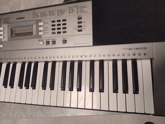 Yamaha PSR-E353 - 4