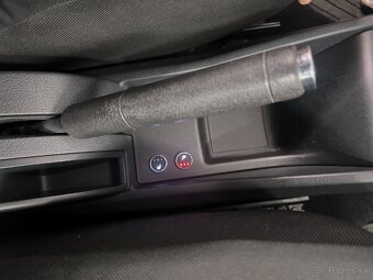 Peugeot 207 1,4 KFV - 4