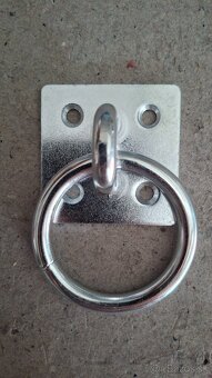 Na zavesenie kvetin a veci - 4