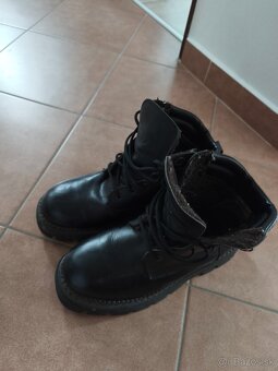 Predám kožené topánky č 46 - 4