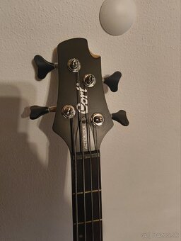 Basová gitara Cort a combo Marshall - 4