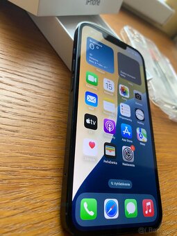 📱 iPhone 13 Midnight 256 GB - 4