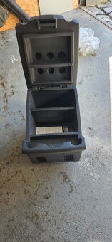 Chladnicka do auta zn Renault - 4