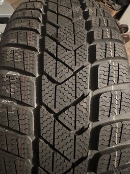 Pirelli Sottozero 3 205/50r17 93h - 4