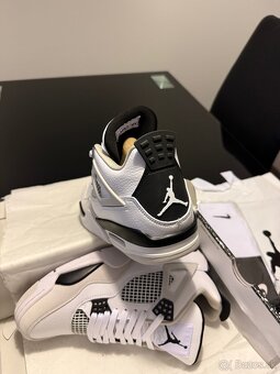 Jordan 4 Military Black - 4