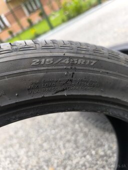 Predám 2 celoročné pneumatiky r.2022 zn.Hankook - 4
