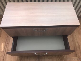 Skrinka pod TV - 4