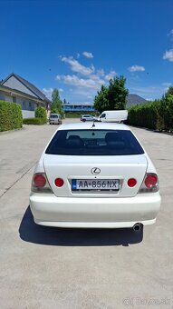 Lexus IS200 - 4