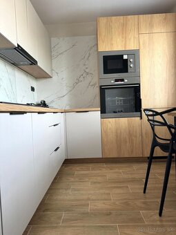 NA PRENÁJOM 2 IZBOVÝ BYT PO REKONŠTRUKCII - PRIEVIDZA - 4
