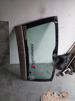 E39 kufor okno - 4