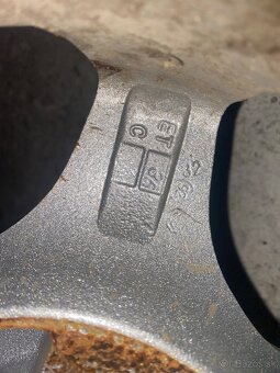 Elektróny 4x100 R13 - 4