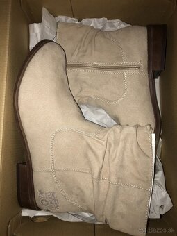 ČLENKOVÉ ČIŽMY s.OLIVER veľ.38 - 4