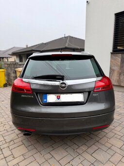 OPEL INSIGNIA SPORTS TOURER SW / 2,0 DIESEL MANUÁL - 4