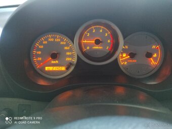 Predám TOYOTA RAV4-D4 2.0D 4X4 AWD - 4