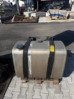 Nádrž Volvo FH 405L - 4