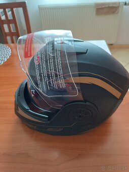 Bld výklopna prilba - 4