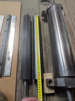 Hoblovací valec 410mm - 4