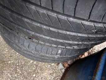 255/45r20 - 4
