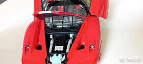 Ferrari FXX 1:18 (hw elite) - 4
