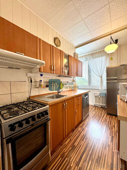 Predaj 2,5 izbový byt, balkón, Chrenová - 4