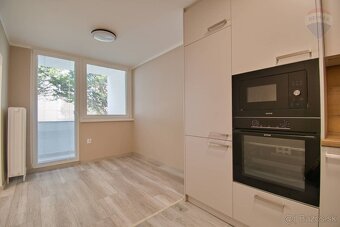 Na predaj 3 izbový byt, 63 m2, lodžia 3 m2, kompletná rekonš - 4