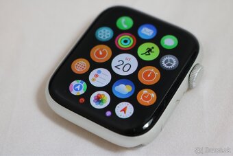 Apple Watch SE 44mm - 4