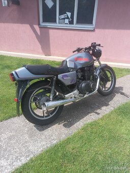 Suzuki GSX 400 - 4