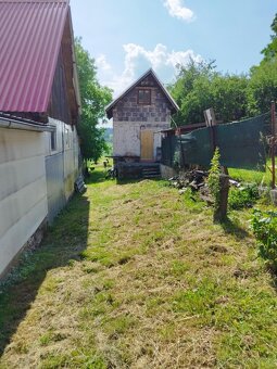 Záhradný domček s pozemkom (879 m²), elektrinou, vodou - 4