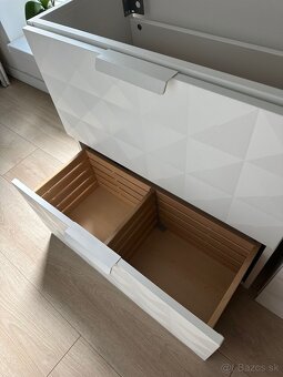 Ikea skrinka ks/40€ - 4