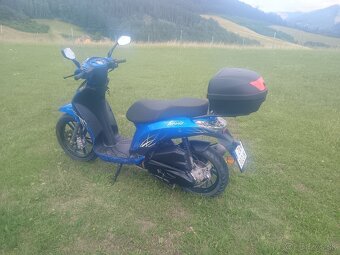 Skúter Jonway Trevis 125 - 4