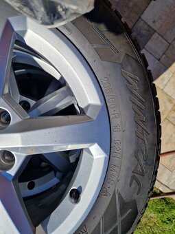 Zimne pneu VREDESTEIN 205/60 na diskoch R16 Audi - 4