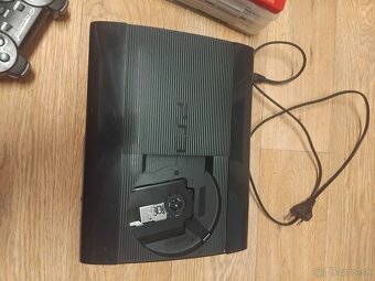 Playstation 3 superslim - 4