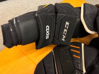 BRANKÁŘSKÁ VESTA CCM AXIS  , vel. Sr-XL TG - 4