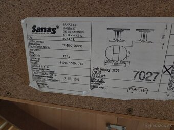 Rozkládací masívny jedálenský stôl - 4