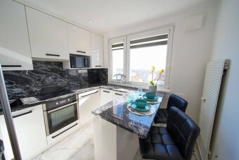 Na predaj 3 izbový byt (77 m²) na 12. p. – KVP, ZOMBOVA - 4