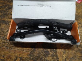 Padaci rám Honda Africa - 4