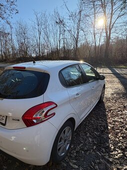 peugeot 208 - 4