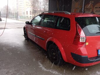 Predám Renault Megane 2 .1,4 72kw benzin - 4