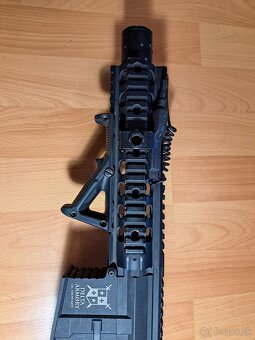 Predám airsoft zbraň M4 AR15 - 4