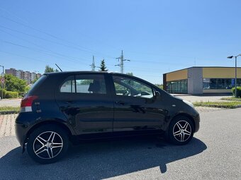 Predám Toyota Yaris 1,33 VVT-i / top stav - 4