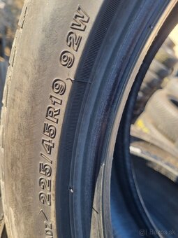 225/45R19 Bridgestone letné 4ks - 4