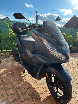 🛵 Honda PCX 125 (r.v. 2023) – 1. majiteľ, len 4 800 km, ako - 4