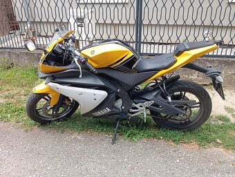 Yamaha YZF R 125 - 4