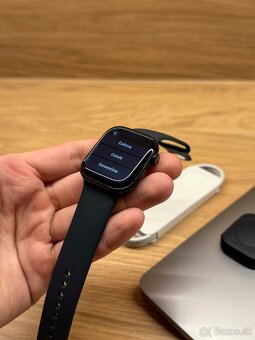 REZERVOVANE Apple Watch 10 42mm Jet Black - neaktivované - 4
