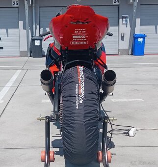 Suzuki gsxr 1000 L1/2011 - 4