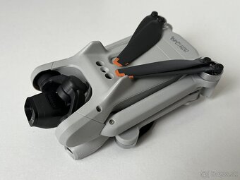 dron DJI mini 3 - 4