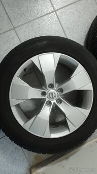 Originál Volvo disky R18 so zimnými pneumatikami Pirelli - 4